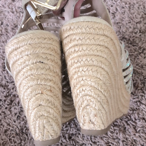 Steve Madden wedge sandles - Picture 3 of 5